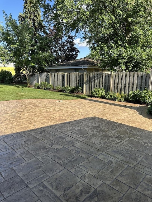 1691 Bilter Rd, Aurora, IL 60502 - view of patio