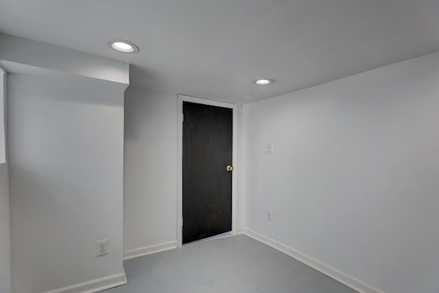 1825 S 8th Ave, Maywood, IL 60153 - unfurnished room with recessed lighting and baseboards