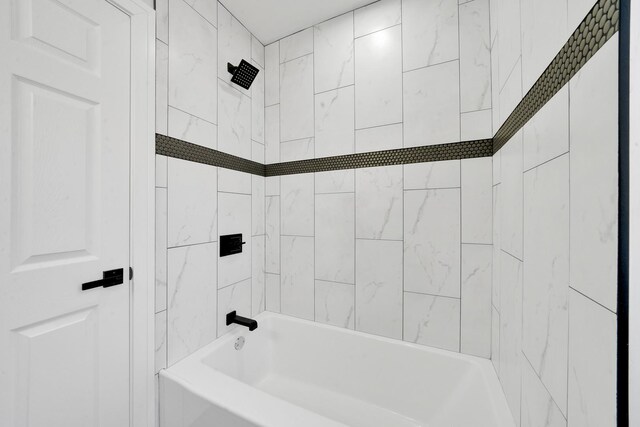 2613 Kenilworth Ave, Berwyn, IL 60402 - full bath featuring shower / bath combination