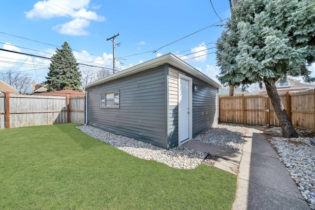 2613 Kenilworth Ave, Berwyn, IL 60402 - view of outbuilding featuring a fenced backyard
