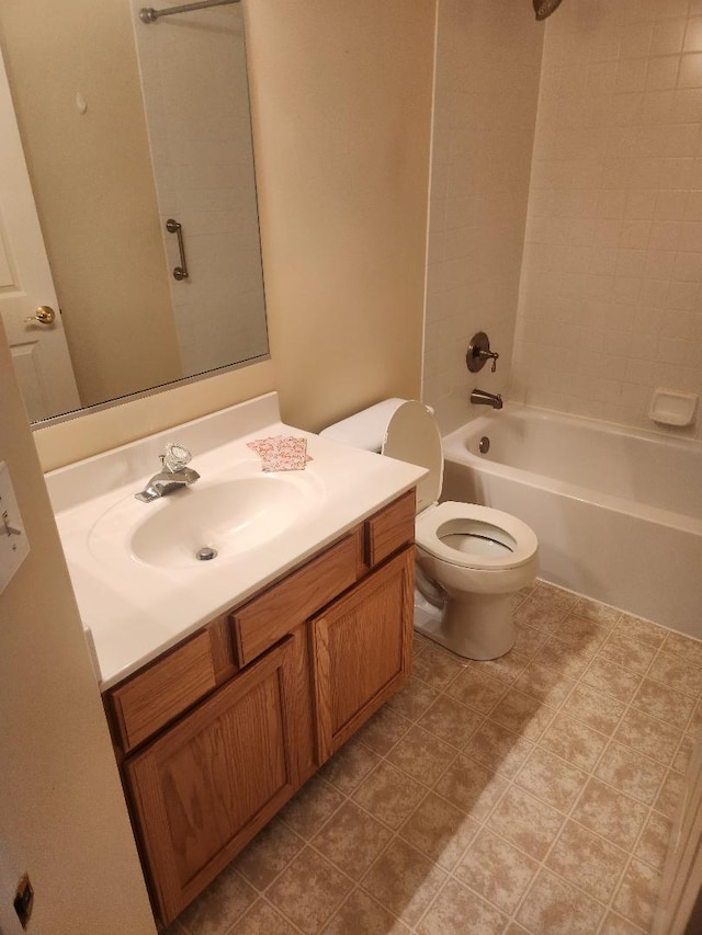 247 Lillian Ct, Geneva, IL 60134 - bathroom with vanity and shower / bathtub combination