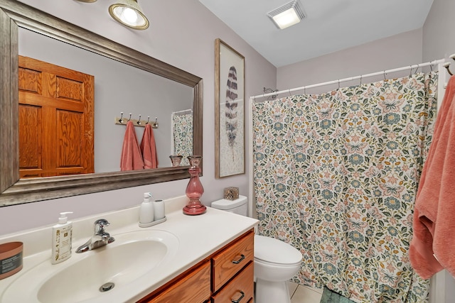 2570 Cobblestone Ct, Morris, IL 60450 - bathroom featuring vanity, tile patterned floors, and curtained shower