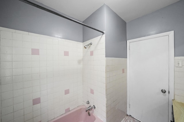 1802 S 50th Ave, Cicero, IL 60804 - full bath with bathtub / shower combination