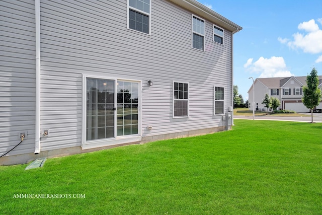 3376 Helene Rieder Dr, Montgomery, IL 60538 - back of property with a yard