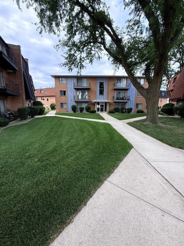 4819 W 109th St Unit 204, Oak Lawn, IL 60453 - view of building exterior