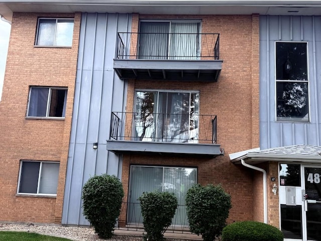 4819 W 109th St Unit 204, Oak Lawn, IL 60453 - view of building exterior