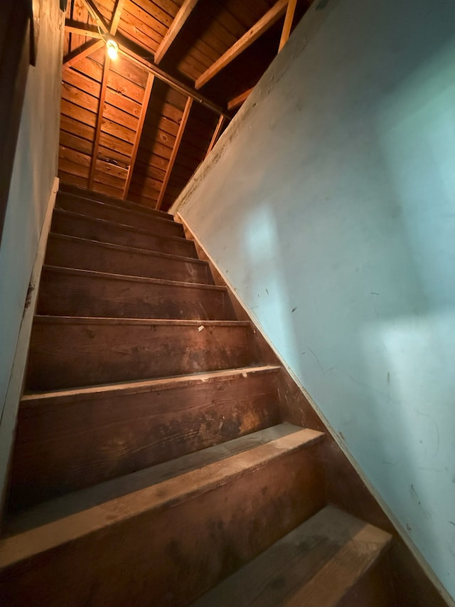 30 E 102nd St, Chicago, IL 60628 - view of stairway