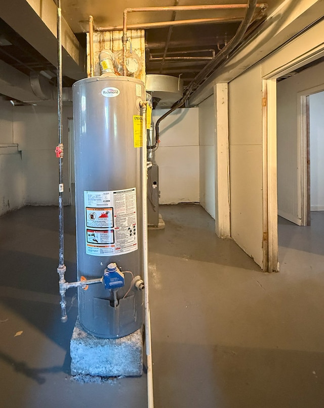 30 E 102nd St, Chicago, IL 60628 - utilities featuring water heater