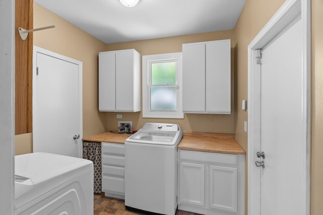 739 Crest Ave, Schaumburg, IL 60193 - laundry room with cabinet space and washer and clothes dryer