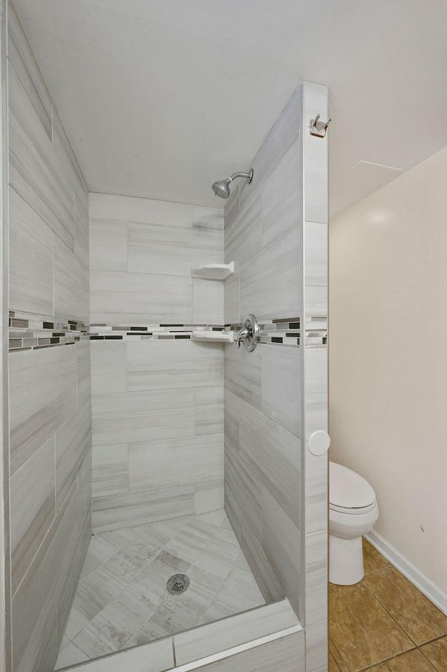 7826 S Kenneth Ave, Chicago, IL 60652 - bathroom with tiled shower and tile patterned floors