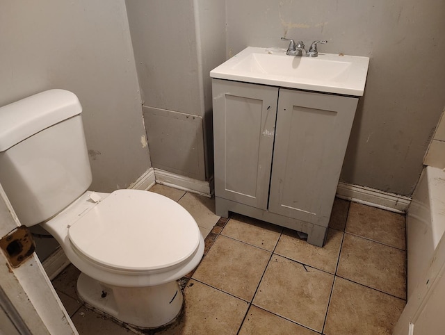 8924 S Paulina St, Chicago, IL 60620 - bathroom featuring vanity and tile patterned flooring