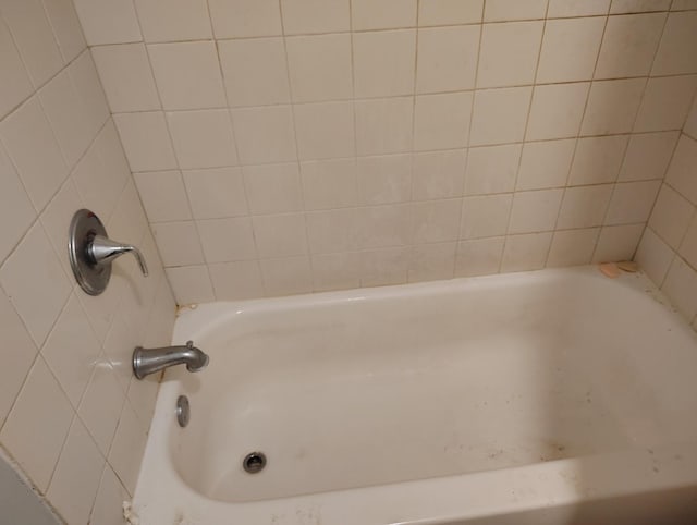 8924 S Paulina St, Chicago, IL 60620 - bathroom view