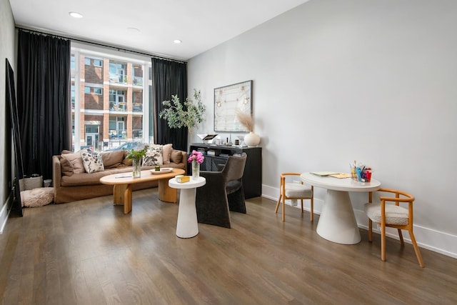 2441 N Clybourn Ave Unit 1, Chicago, IL 60614 - sitting room with wood finished floors and recessed lighting
