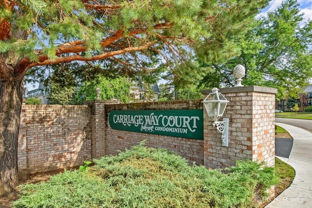 5200 Carriageway Dr Unit 211, Rolling Meadows, IL 60008 - photo 2