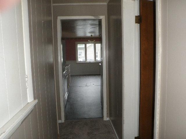 709 E Livingston St, Streator, IL 61364 - photo 8