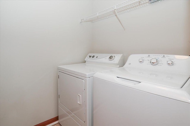 1137 N Claremont Dr, Palatine, IL 60074 - laundry area featuring washer and dryer