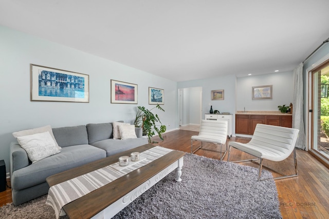 555 W Everett Rd, Lake Forest, IL 60045 - living room with wood finished floors and recessed lighting