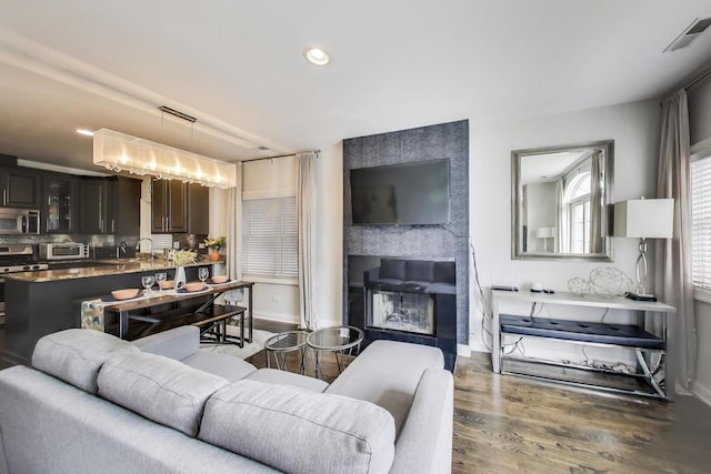 1926 W Belmont Ave Unit 2, Chicago, IL 60657 - photo 2