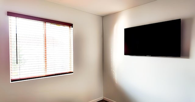 3113 Meadowsedge Ln, Joliet, IL 60436 - empty room featuring baseboards