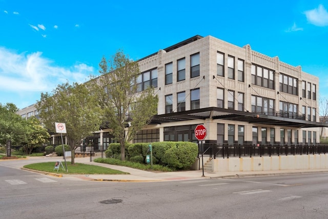 1151 W 15th St Unit 336, Chicago, IL 60608 - view of property