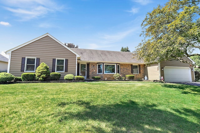 831 Crabtree Ln, Cary, IL 60013 - photo 1