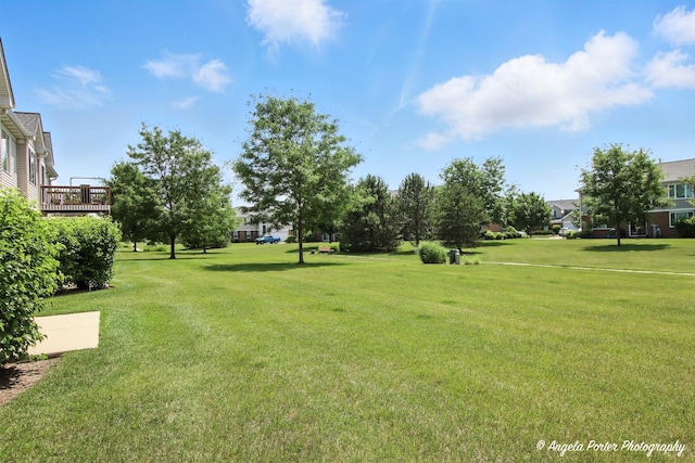 509 Legend Ln, Mchenry, IL 60050 - view of green lawn