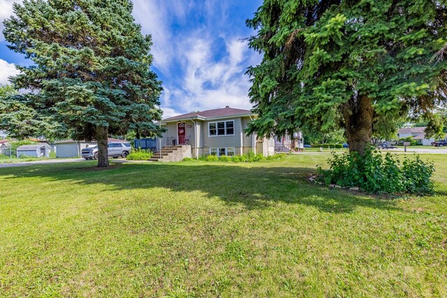 4941 W 119th St, Alsip, IL 60803 - view of front of home with a front yard