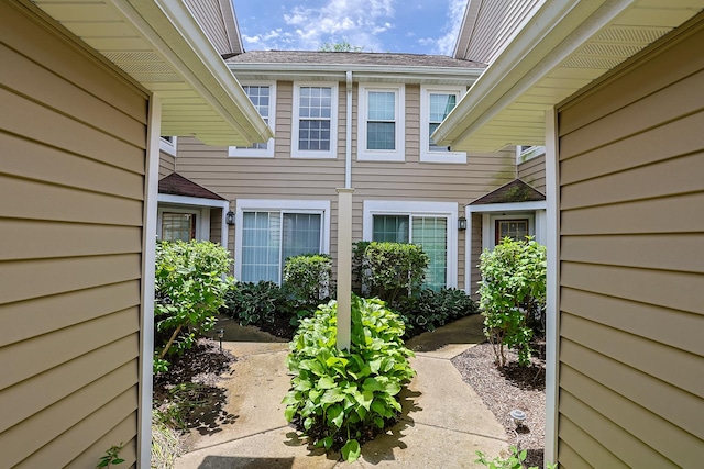1521 Whitman Ct, Schaumburg, IL 60173 - view of exterior entry featuring a shingled roof