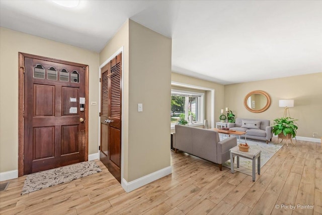 416 Iroquois Ave, Naperville, IL 60563 - photo 2