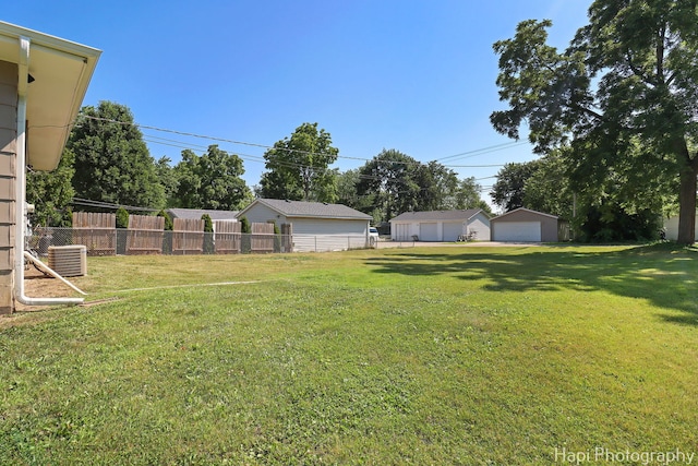 2029 Gabriel Ave, Zion, IL 60099 - view of yard with a detached garage