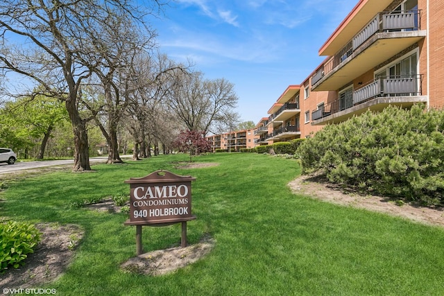 940 Holbrook Rd Unit 34C, Homewood, IL 60430 - view of home's community with a yard