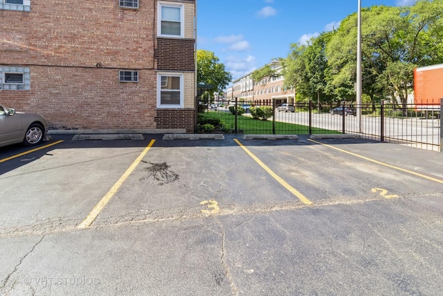 837 N Harlem Ave Unit 2N, Oak Park, IL 60302 - view of uncovered parking lot