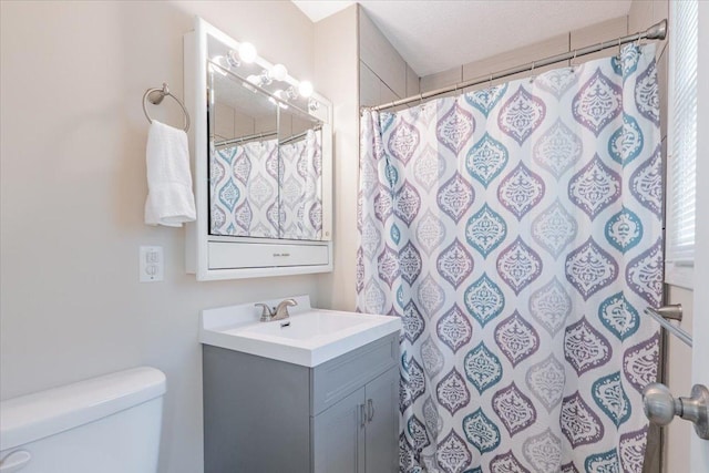 107 S Regency Dr, Bloomington, IL 61701 - full bathroom featuring vanity and a shower with curtain