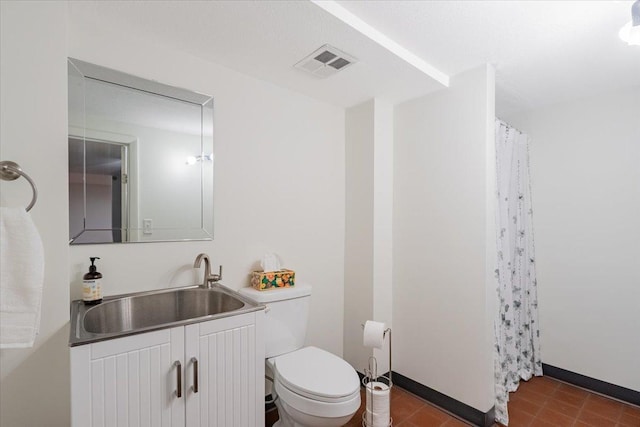 107 S Regency Dr, Bloomington, IL 61701 - full bathroom featuring vanity and a shower with curtain