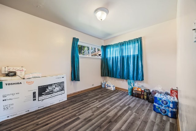 8116 Leamington St, Burbank, IL 60459 - unfurnished room featuring wood finished floors and baseboards