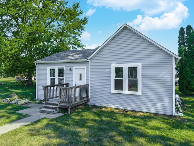 411 E Mazon St, Gardner, IL 60424 - view of front of home featuring a front lawn and roof with shingles