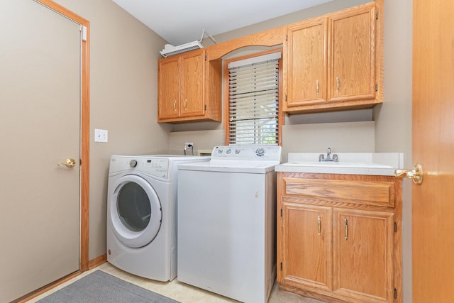641 Downing St, New Lenox, IL 60451 - washroom with cabinet space, washer and clothes dryer, and wet bar