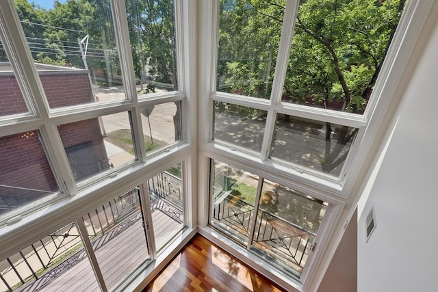 1701 N Washtenaw Ave Unit 1E, Chicago, IL 60647 - detailed view of a tree filled landscape