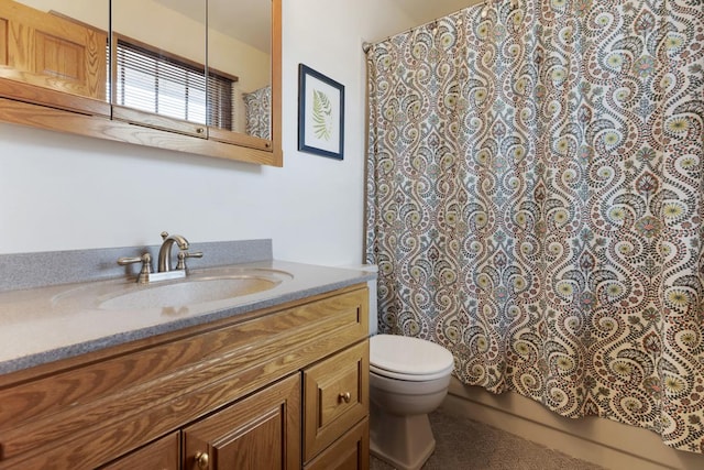 588 Montego Dr, Elk Grove Village, IL 60007 - full bathroom featuring vanity and a shower with curtain
