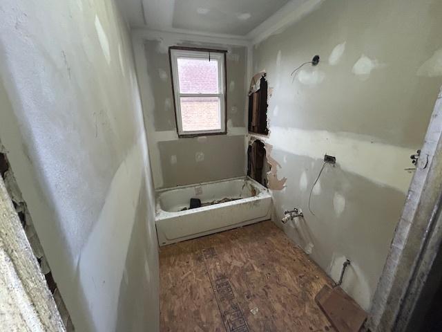 10230 S Union Ave, Chicago, IL 60628 - bathroom with a bathtub