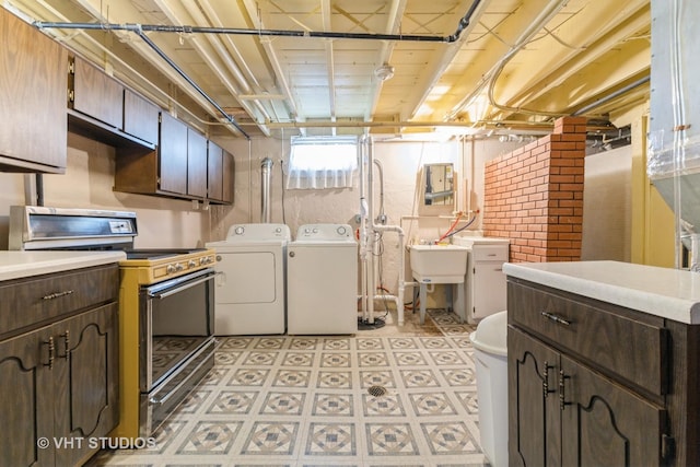 205 W 29th Pl S, Chicago Heights, IL 60411 - laundry room with washer and dryer