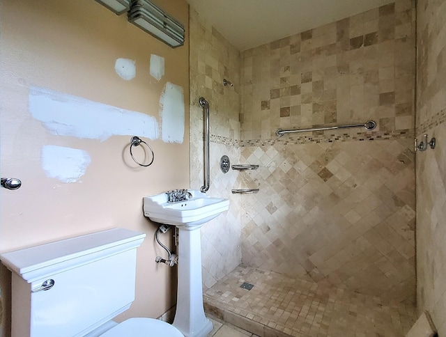595 W Elk Grove Blvd, Elk Grove Village, IL 60007 - bathroom featuring a stall shower and toilet