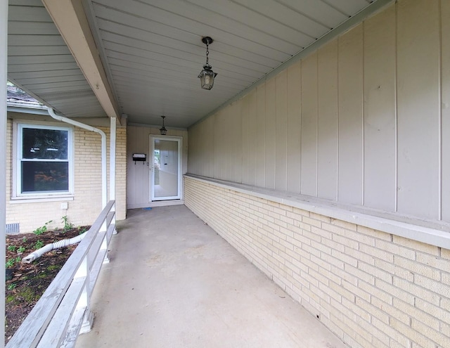 595 W Elk Grove Blvd, Elk Grove Village, IL 60007 - view of exterior entry with brick siding