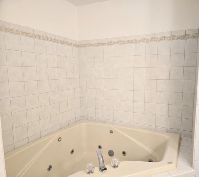 1928 Hidden Valley Dr, Lanark, IL 61046 - bathroom featuring a whirlpool tub