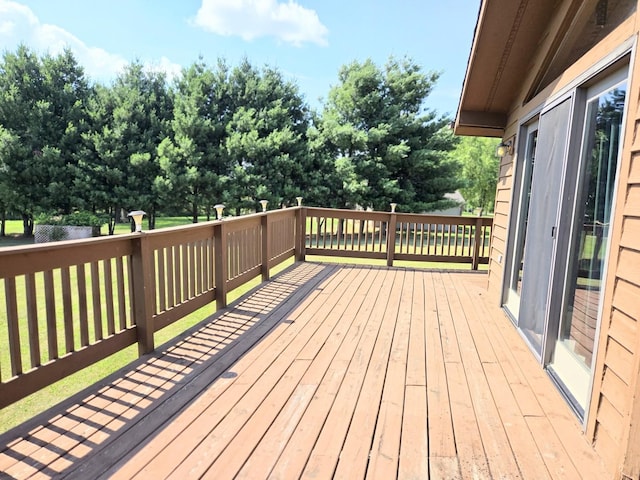 1928 Hidden Valley Dr, Lanark, IL 61046 - view of wooden terrace