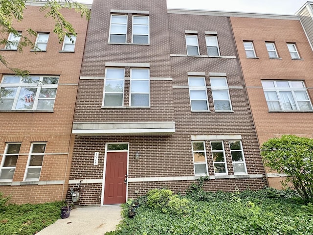 1918 N Lotus Ave, Chicago, IL 60639 - photo 1