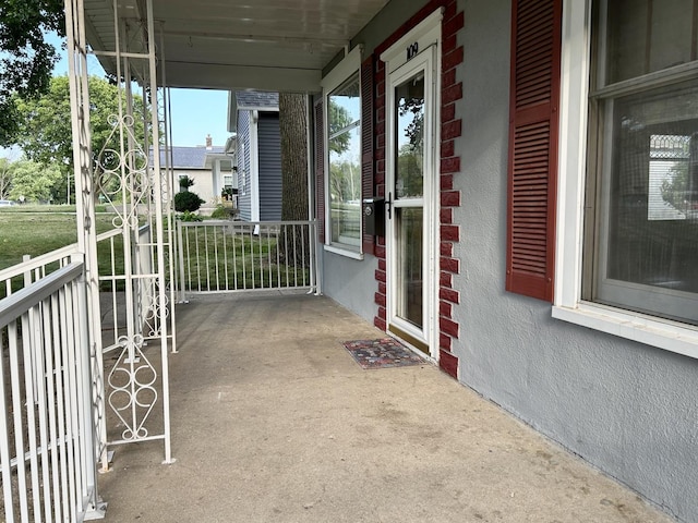 109 E Minnesota St, Spring Valley, IL 61362 - view of covered porch