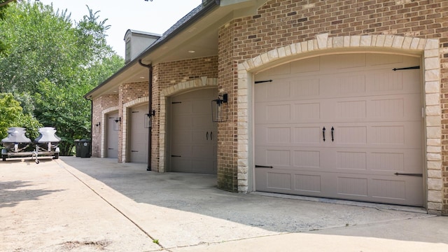 6403 S Garfield Ave, Burr Ridge, IL 60527 - view of garage