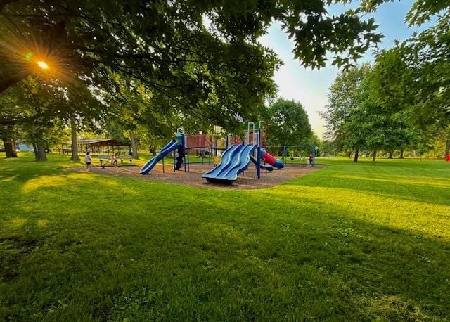 902 E Illinois St, Urbana, IL 61801 - photo 159