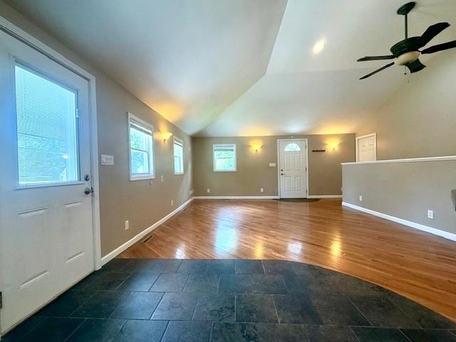 902 E Illinois St, Urbana, IL 61801 - photo 32
